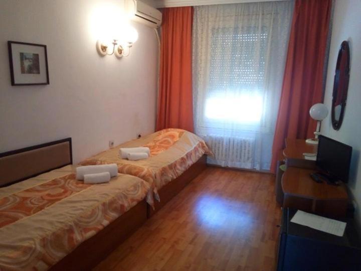 Hotel Splendid Ruse Extérieur photo